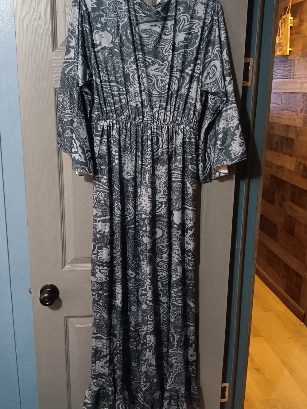 Blue Paisley V-Neck Maxi Dress - Picture 8 of 12